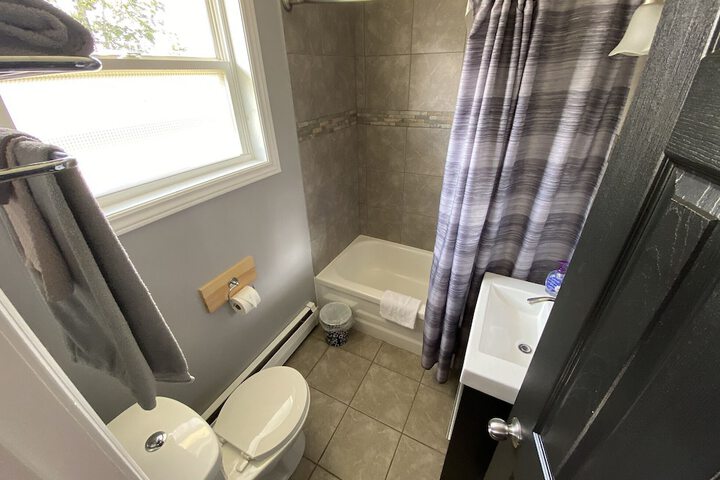 Room 73 of 102