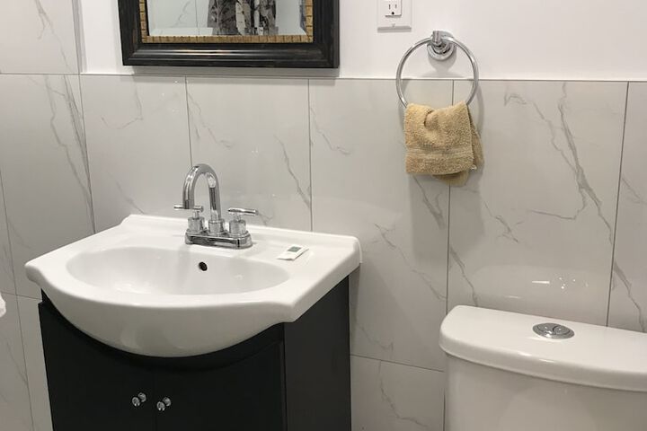 Room 10 of 26