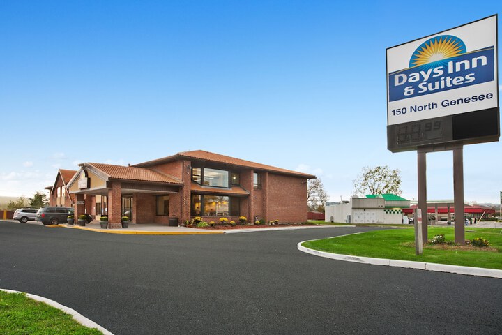 Days Inn by Wyndham Utica