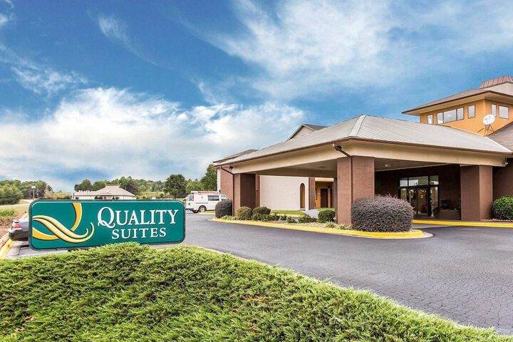 Quality Suites Hickory South