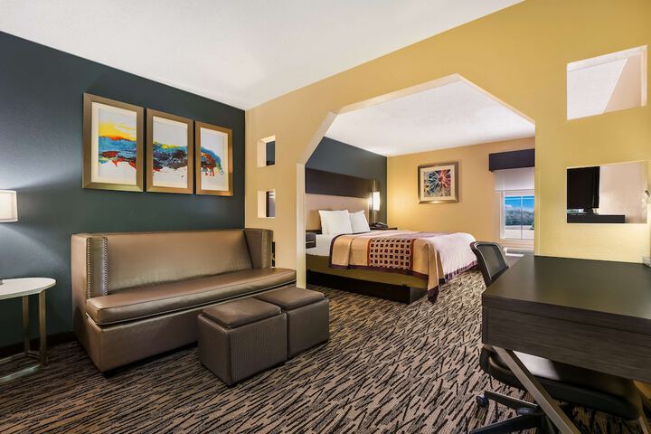 Room 12 of 35