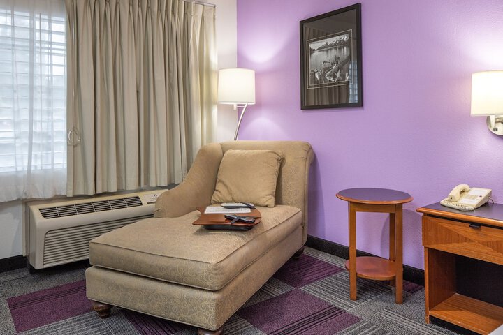 Room 25 of 35