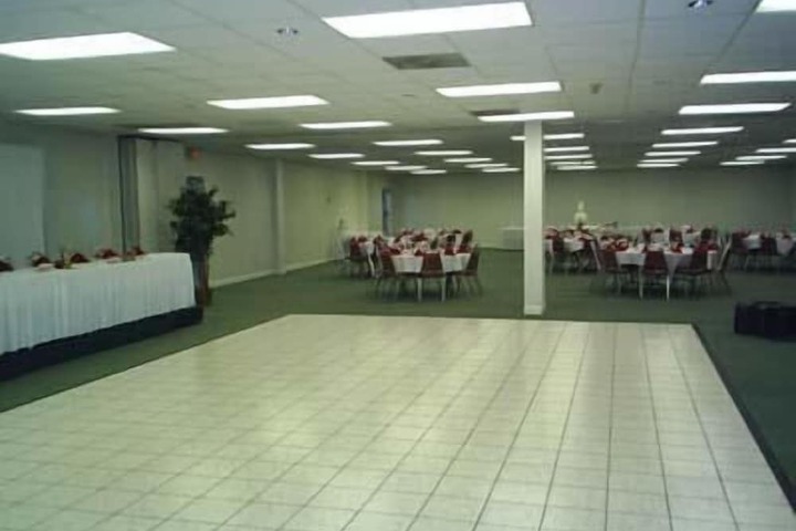 Room 16 of 40