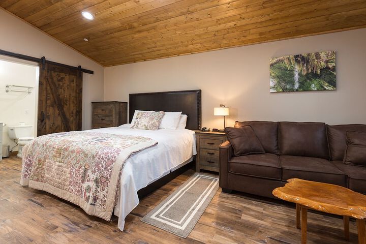 Woodland Inns