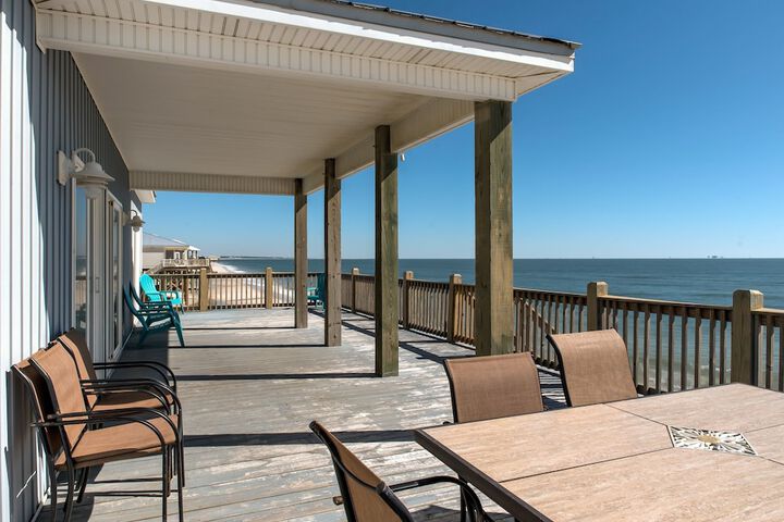 Awake on the Gulf - Gulf Front! Gaze Up at the Stars From Your Large Deck While Listening To The Waves Crash. 4 Bedroom Home by RedAwning