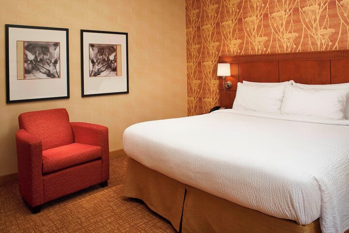 Courtyard Chicago Waukegan Gurnee