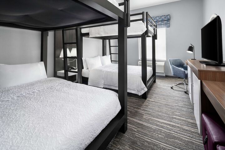 Room 22 of 52