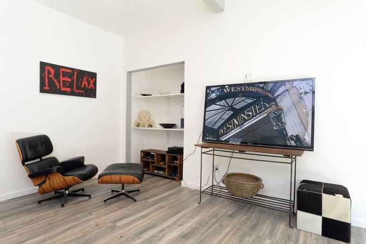 Room 11 of 26