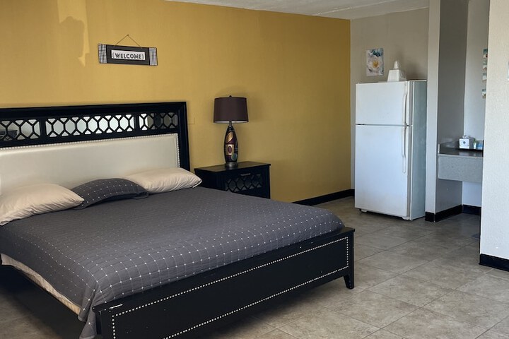 Room 19 of 34