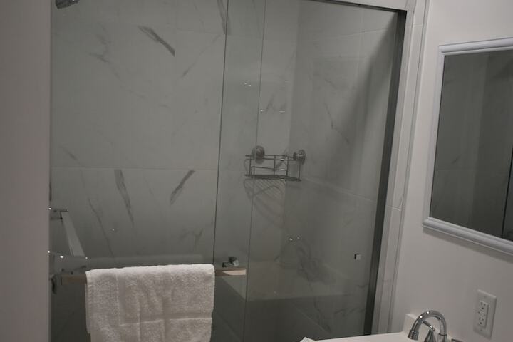 Room 50 of 141