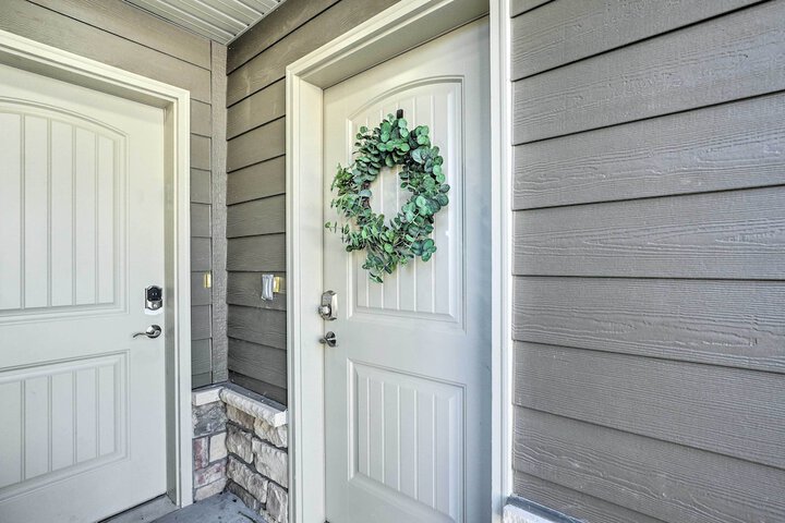 Reeds Spring Condo 3 Mi to Silver Dollar City!