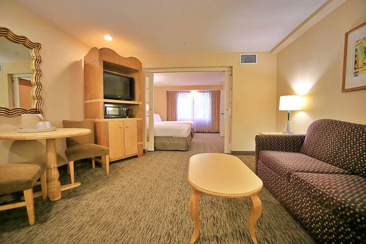 Room 11 of 26