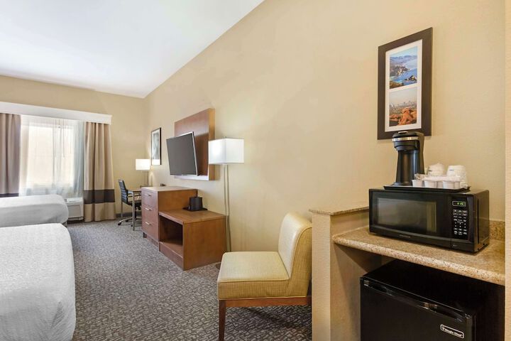 Room 16 of 46