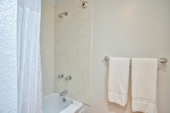 Room 20 of 25