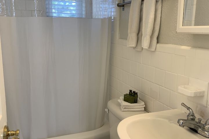 Room 133 of 158