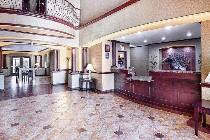 Hotel Interior 6 of 24