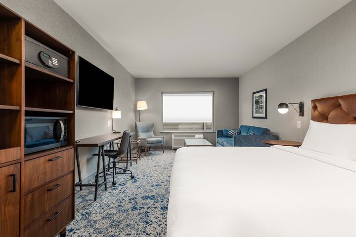Four Points by Sheraton Kelowna Airport