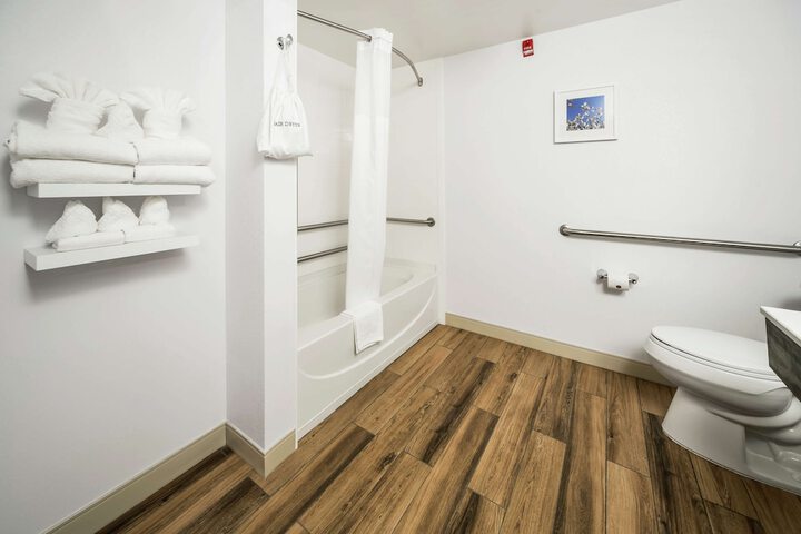 Room 2 of 50