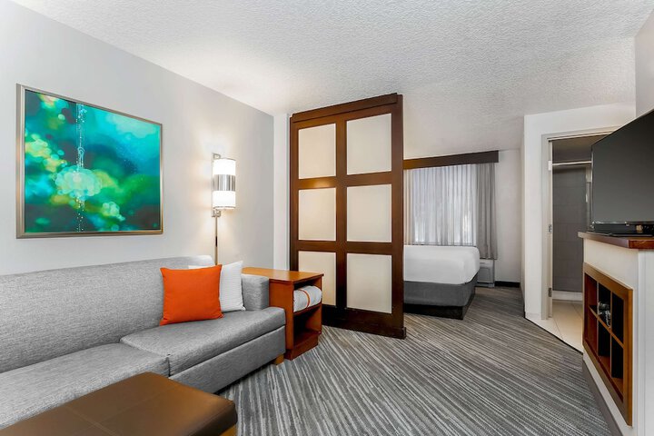 Room 12 of 36