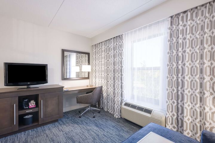 Room 9 of 51
