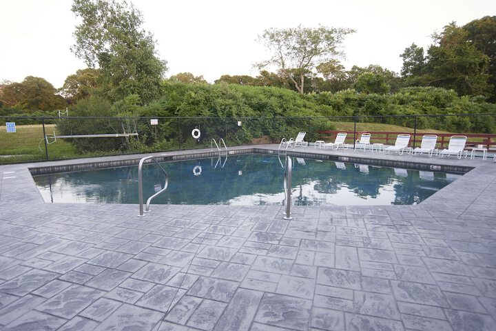 Pool 12 of 83