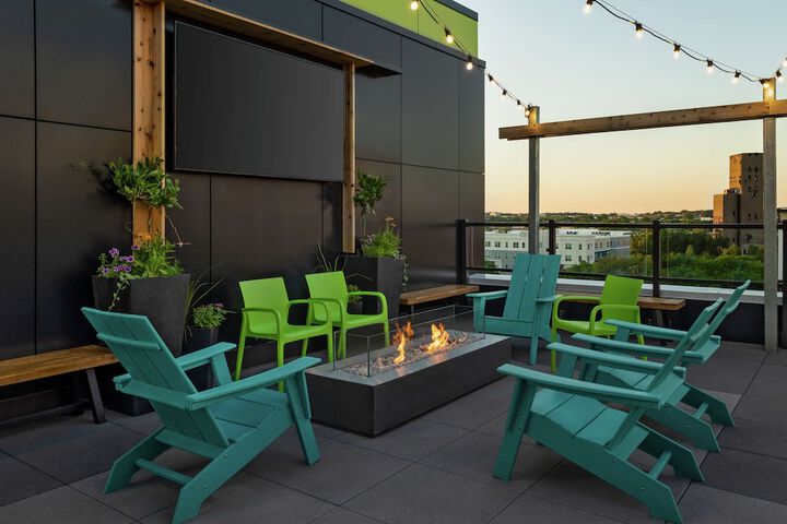 Terrace/Patio 35 of 37