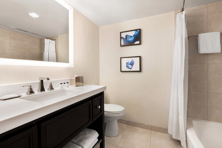 Crowne Plaza: Philadelphia - King of Prussia by IHG