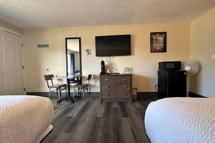 Room 112 of 159