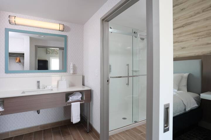 Hampton Inn & Suites Manistee Waterfront