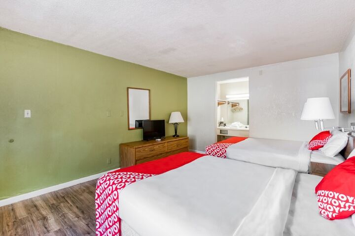 Room 9 of 27