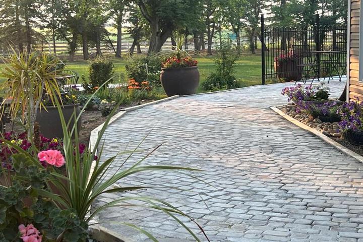 Rolling Hills Country Resort Bed and Breakfast