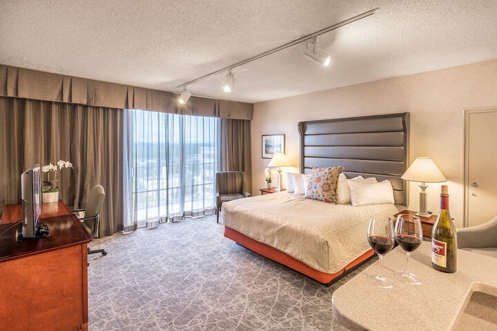 Room 7 of 19