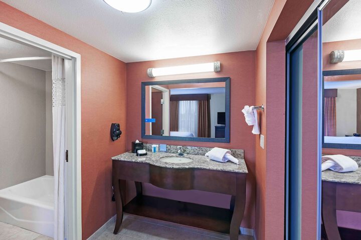 Room 41 of 65
