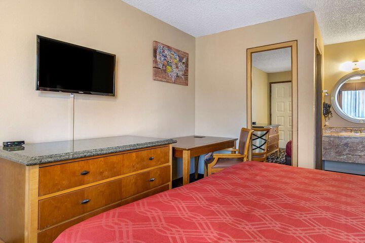 Room 31 of 40