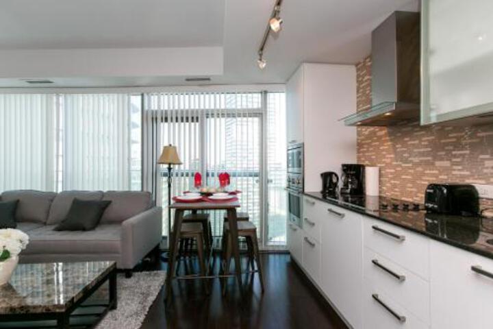 Royal Stays Furnished Apartments Entertainement District