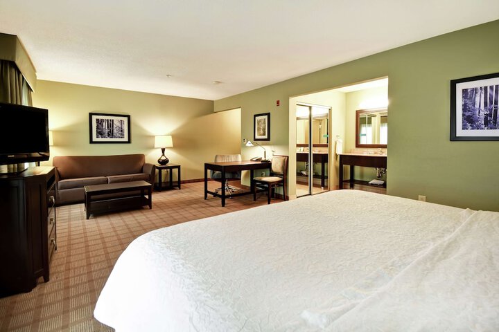 Room 28 of 97