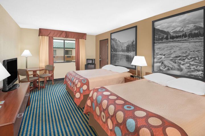 Room 18 of 21