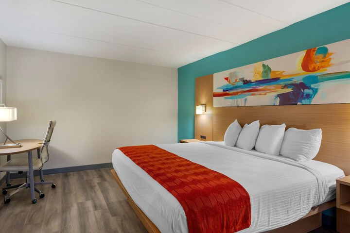Room 13 of 31