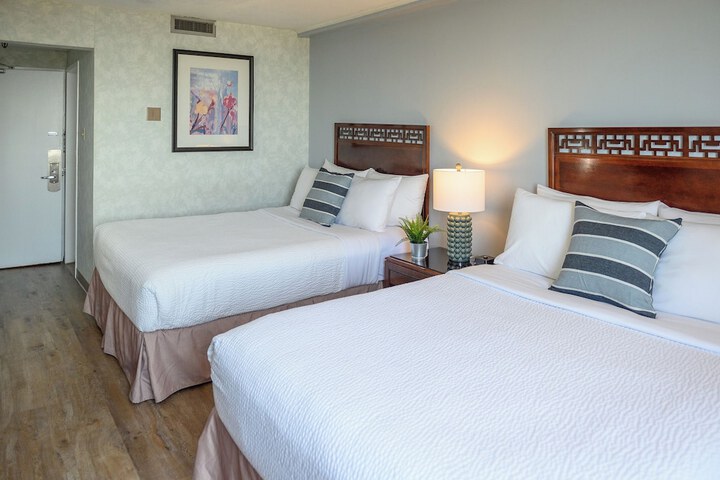 Room 14 of 37