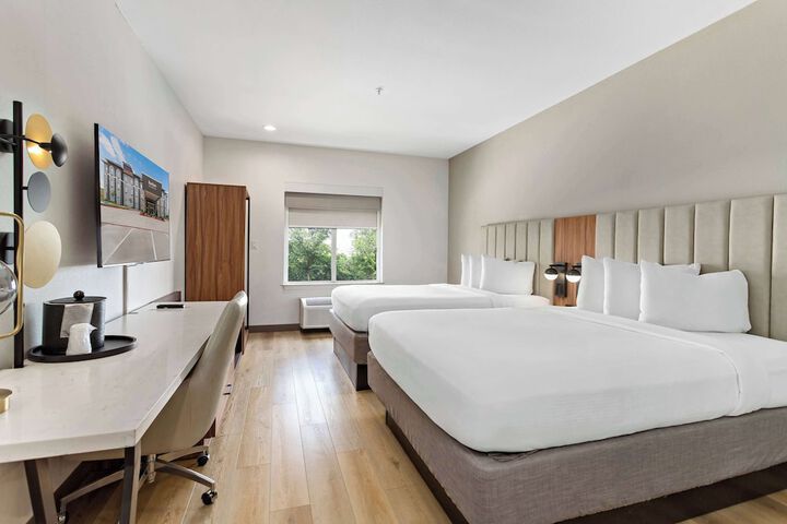 Room 35 of 54