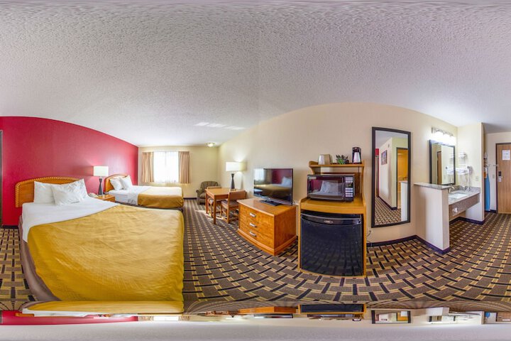 Room 13 of 38