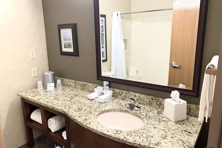 Holiday Inn Express Holland by IHG