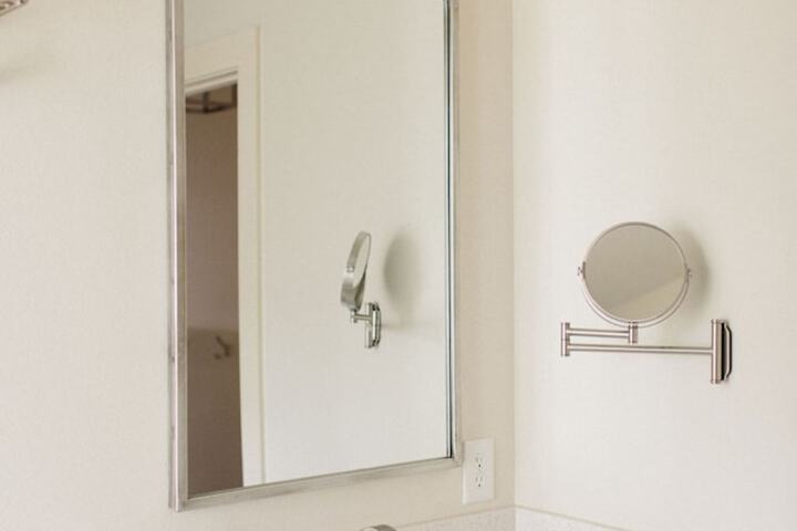 Room 18 of 53