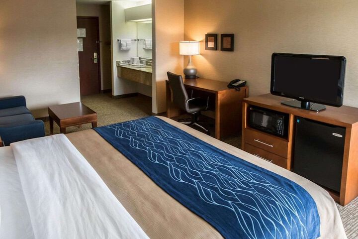 Comfort Inn Crystal Lake - Algonquin