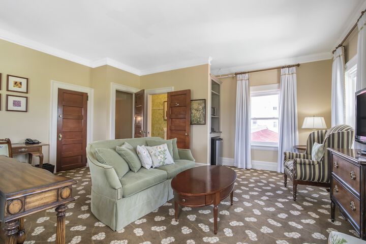 Room 79 of 132