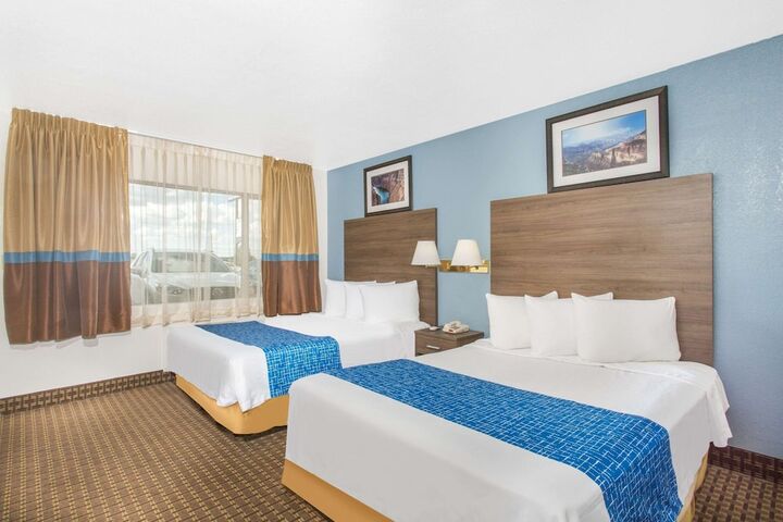 Room 6 of 23