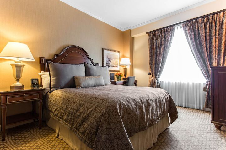 Room 27 of 200