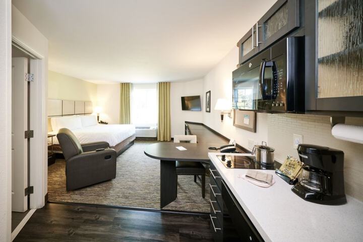 Room 12 of 26