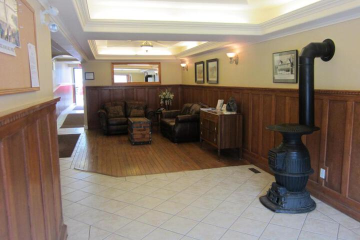 Reynolds Hotel