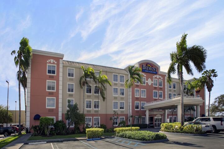 Hotel 1 of 14